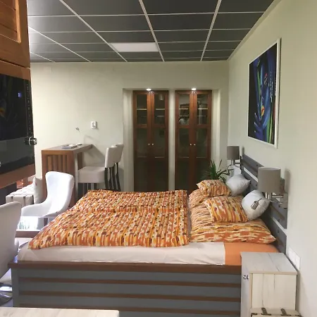 Hotel de apartamente E 14 3*