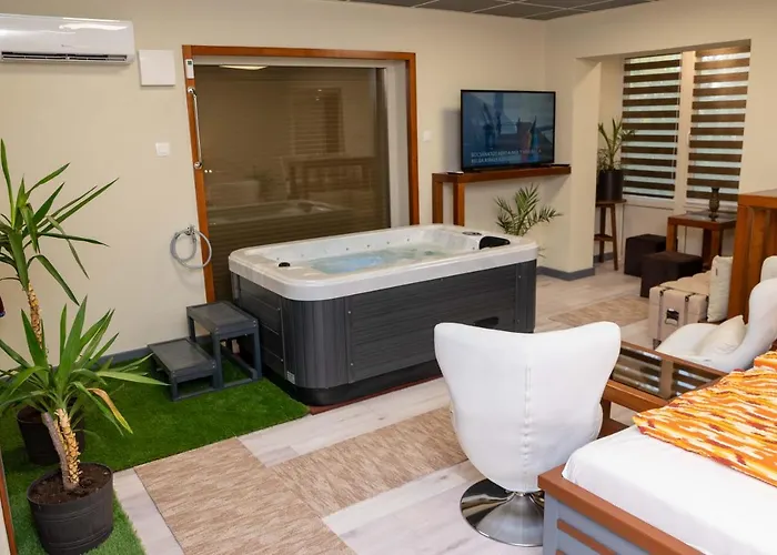 E 14 아파트호텔 Berekfürdő